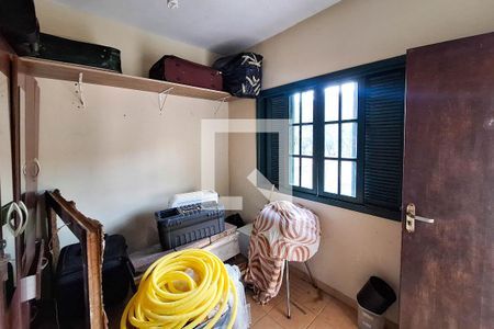 Casa à venda com 156m², 4 quartos e 2 vagasSuíte 2