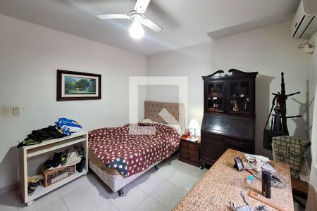Quarto 1 de casa à venda com 4 quartos, 156m² em Maravista, Niterói