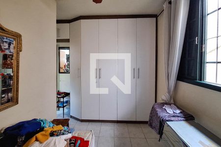Casa à venda com 156m², 4 quartos e 2 vagasSuíte 1