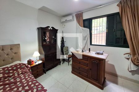 Casa à venda com 156m², 4 quartos e 2 vagasQuarto 1