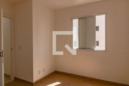 Quarto 2 de apartamento para alugar com 2 quartos, 53m² em Jardim Itacolomi, São Paulo
