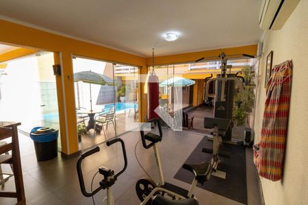 Casa para alugar com 285m², 4 quartos e 5 vagasAcademia