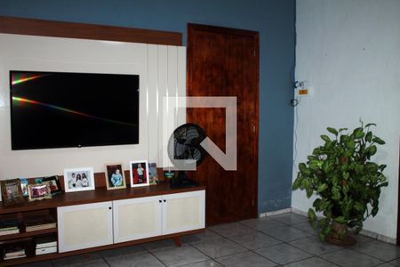 Sala de casa à venda com 4 quartos, 110m² em Feitoria, São Leopoldo