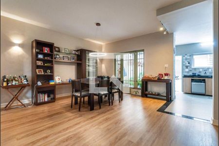 Casa à venda com 3 quartos, 270m² em Planalto Paulista, São Paulo