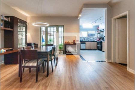 Casa à venda com 3 quartos, 270m² em Planalto Paulista, São Paulo