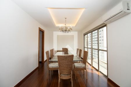 Sala, ambiente de jantar de apartamento para alugar com 5 quartos, 214m² em Itaim Bibi, São Paulo