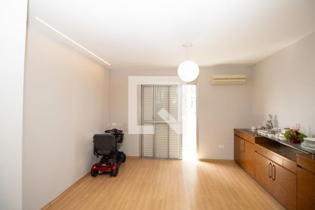 Suite - Panorâmica de apartamento para alugar com 5 quartos, 214m² em Itaim Bibi, São Paulo
