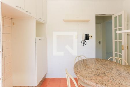 Cozinha de apartamento para alugar com 3 quartos, 70m² em Jardim das Vertentes, São Paulo