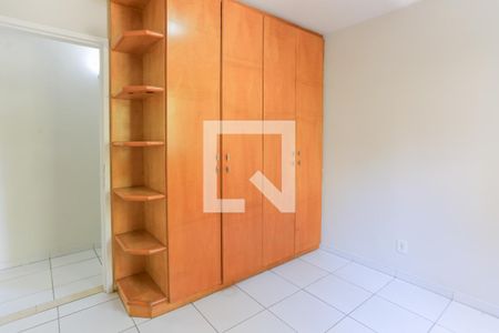 Quarto de apartamento para alugar com 3 quartos, 70m² em Jardim das Vertentes, São Paulo