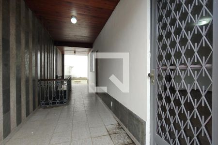 Casa de condomínio para alugar com 226m², 3 quartos e 1 vagaQuintal
