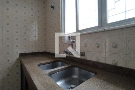 Casa de condomínio para alugar com 226m², 3 quartos e 1 vagaCozinha - Armários