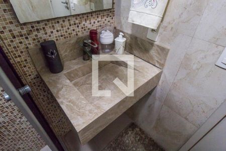 Apartamento à venda com 79m², 3 quartos e 2 vagas Apartamento à venda com 79m², 3 quartos e 2 vagasDetalhe do banheiro