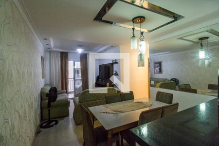 Sala de apartamento à venda com 3 quartos, 79m² em Jardim Tupanci, Barueri