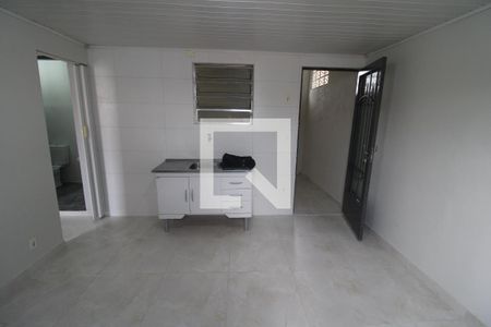 Sala / Cozinha de casa para alugar com 1 quarto, 40m² em Vila Medeiros, São Paulo
