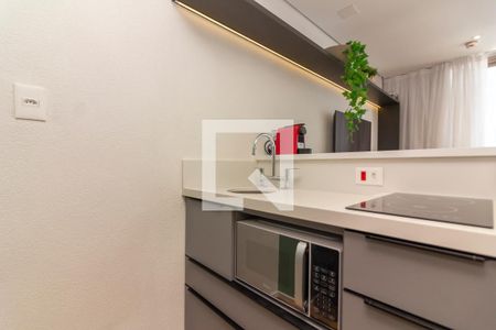 Cozinha de apartamento para alugar com 1 quarto, 28m² em Pinheiros, São Paulo