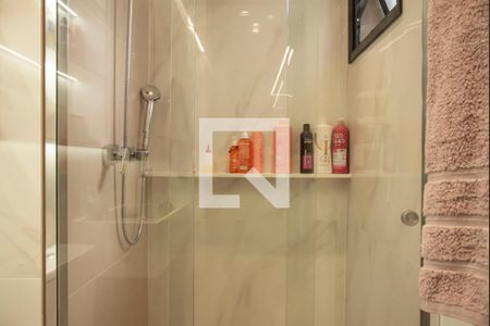 Apartamento à venda com 86m², 2 quartos e 1 vaga Apartamento à venda com 86m², 2 quartos e 1 vagaBanheiro