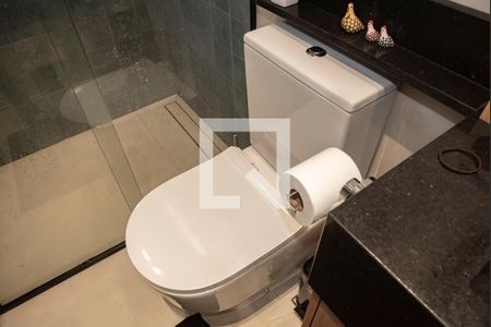 Apartamento à venda com 86m², 2 quartos e 1 vaga Apartamento à venda com 86m², 2 quartos e 1 vagaBanheiro da Suíte