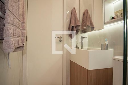 Apartamento à venda com 86m², 2 quartos e 1 vaga Apartamento à venda com 86m², 2 quartos e 1 vagaBanheiro