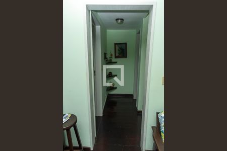 Corredor do lavabo de casa de condomínio para alugar com 4 quartos, 200m² em Pechincha, Rio de Janeiro