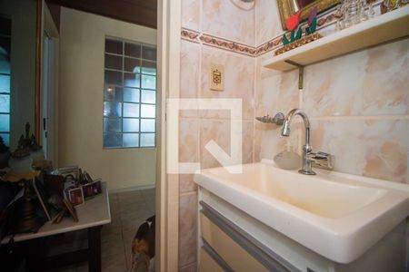 Lavabo de casa à venda com 6 quartos, 240m² em Jardim Carvalho, Porto Alegre