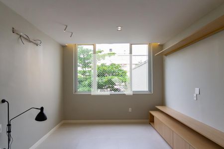 Apartamento à venda com 120m², 3 quartos e sem vaga Apartamento à venda com 120m², 3 quartos e sem vagaSala