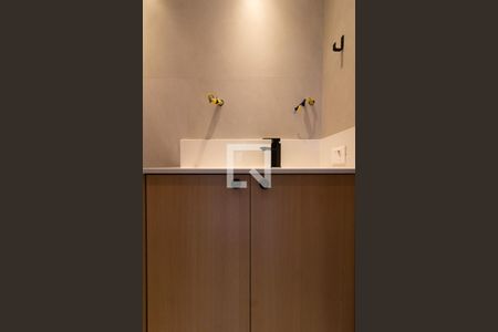 Apartamento à venda com 120m², 3 quartos e sem vaga Apartamento à venda com 120m², 3 quartos e sem vagaBanheiro social