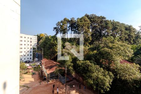 Vista do Quarto 1 de apartamento à venda com 2 quartos, 47m² em Jardim Mirna, Taboão da Serra
