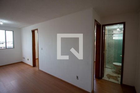 Sala de apartamento para alugar com 3 quartos, 56m² em Itaquera, São Paulo