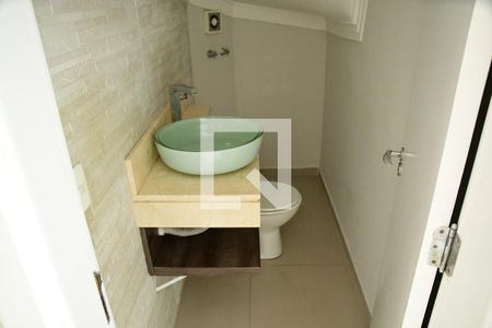 Lavabo de casa de condomínio para alugar com 3 quartos, 113m² em Chácara Canta Galo, Cotia