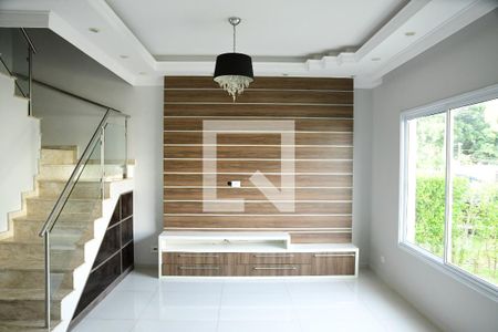 Sala de casa de condomínio para alugar com 3 quartos, 113m² em Chácara Canta Galo, Cotia