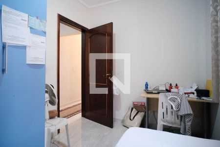 Casa à venda com 326m², 5 quartos e 3 vagas Casa à venda com 326m², 5 quartos e 3 vagasQuarto