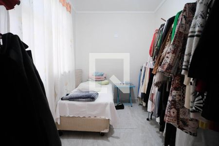 Casa à venda com 326m², 5 quartos e 3 vagas Casa à venda com 326m², 5 quartos e 3 vagasQuarto