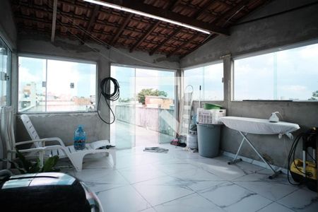 Casa à venda com 326m², 5 quartos e 3 vagas Casa à venda com 326m², 5 quartos e 3 vagasÁrea comum