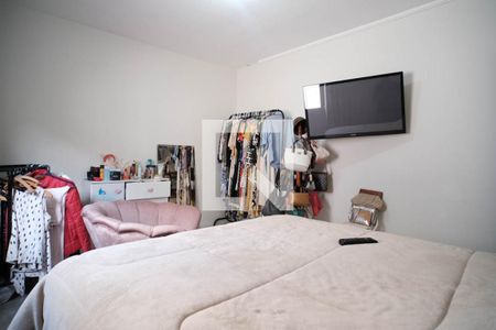 Casa à venda com 326m², 5 quartos e 3 vagas Casa à venda com 326m², 5 quartos e 3 vagasQuarto