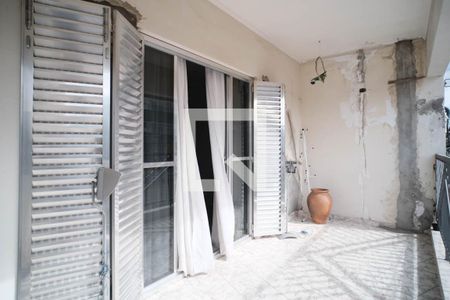 Casa à venda com 326m², 5 quartos e 3 vagas Casa à venda com 326m², 5 quartos e 3 vagasVaranda Sala