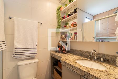 Apartamento à venda com 109m², 3 quartos e 2 vagas Apartamento à venda com 109m², 3 quartos e 2 vagasBanheiro da Suíte