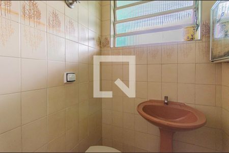 Casa para alugar com 125m², 2 quartos e 1 vaga Casa para alugar com 125m², 2 quartos e 1 vagaBanheiro de serviço