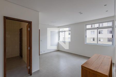 Apartamento para alugar com 75m², 2 quartos e 1 vagaSala