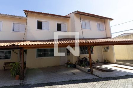 Casa de condomínio para alugar com 110m², 3 quartos e 2 vagas Casa de condomínio para alugar com 110m², 3 quartos e 2 vagasFachada