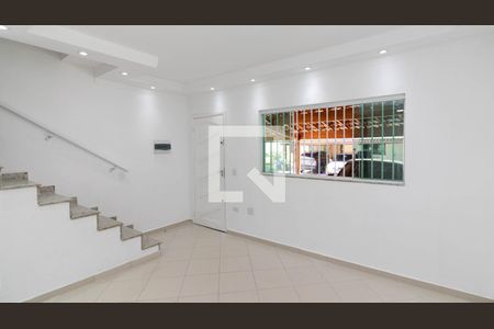 Sala de casa de condomínio para alugar com 3 quartos, 110m² em Vila Ré, São Paulo