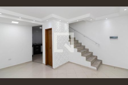 Sala de casa de condomínio para alugar com 3 quartos, 110m² em Vila Ré, São Paulo