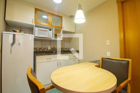 Sala e Cozinha de apartamento à venda com 1 quarto, 40m² em Rio Branco, Porto Alegre