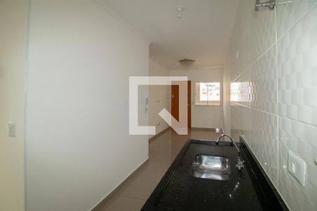 Cozinha de apartamento para alugar com 2 quartos, 42m² em Vila Mazzei, São Paulo