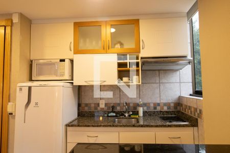 Sala e Cozinha de apartamento à venda com 1 quarto, 44m² em Rio Branco, Porto Alegre