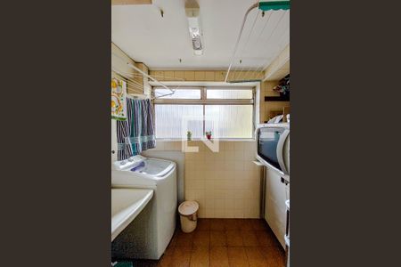 Apartamento à venda com 72m², 3 quartos e 1 vagaÁrea de Serviço