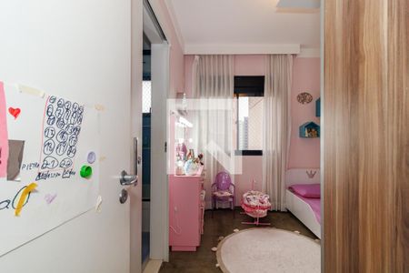 Apartamento à venda com 184m², 3 quartos e 4 vagasSuíte 2