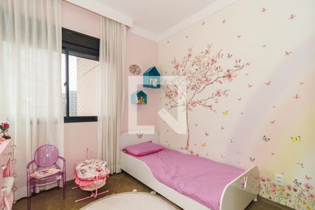 Apartamento à venda com 184m², 3 quartos e 4 vagasSuíte 2