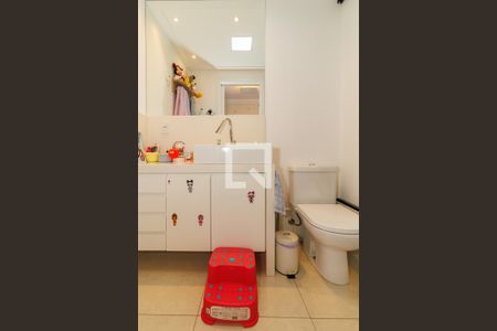 Apartamento à venda com 184m², 3 quartos e 4 vagasBanheiro da Suíte 2