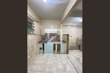 Casa à venda com 80m², 2 quartos e 1 vaga Casa à venda com 80m², 2 quartos e 1 vagaCozinha