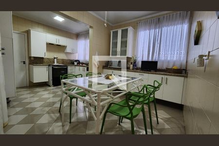 Apartamento para alugar com 270m², 3 quartos e 2 vagasCozinha